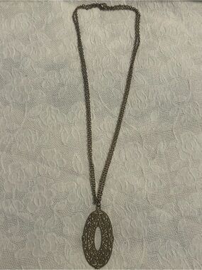 Vintage-Style Filigree Oval Pendant Necklace